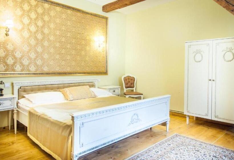 スイート, Casa Antiqua