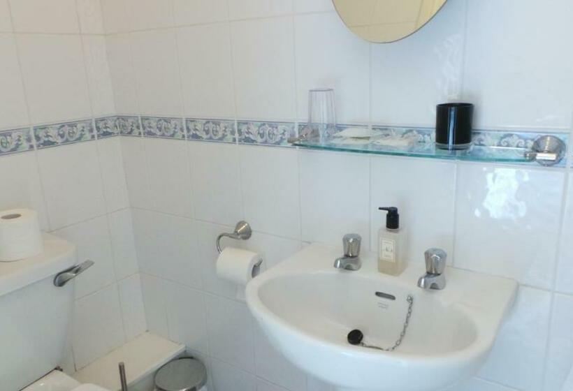 Номер Стандарт Трехместный, Tynedale Guest House