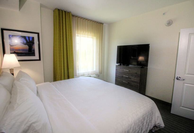 带大床的套房, Candlewood Suites Memphis East By Ihg