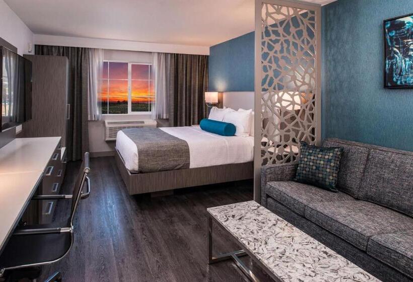 Люкс Адаптированный для Инвалидов, Best Western Plus Temecula Wine Country Hotel & Suites
