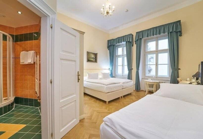 اتاق استاندارد سه نفره, Josephine Old Town Square Hotel   Czech Leading Hotels