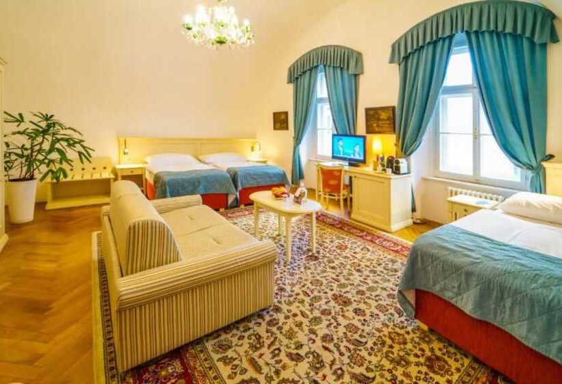 اتاق استاندارد سه نفره, Josephine Old Town Square Hotel   Czech Leading Hotels