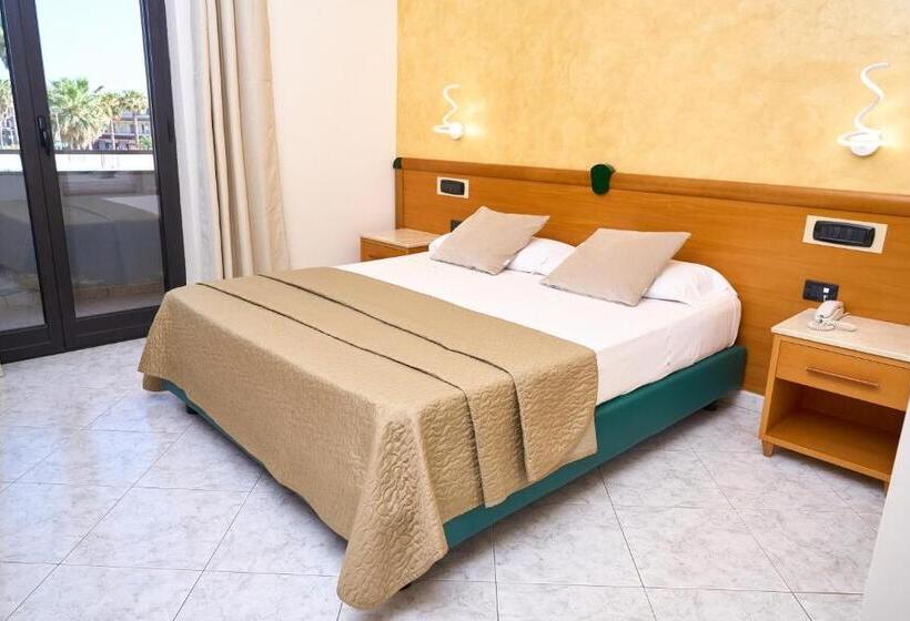 غرفة قياسية رباعية, Miramare