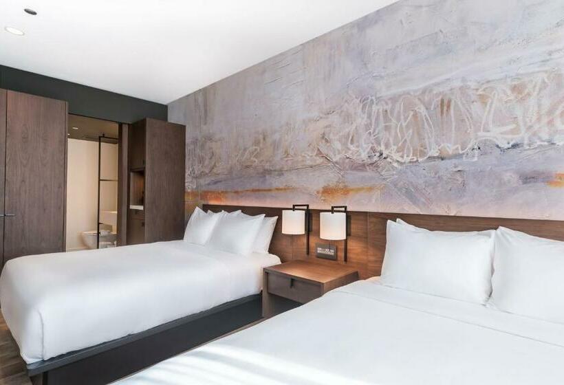 Quarto deluxe, The Hotel & Athletic Club At Midtown