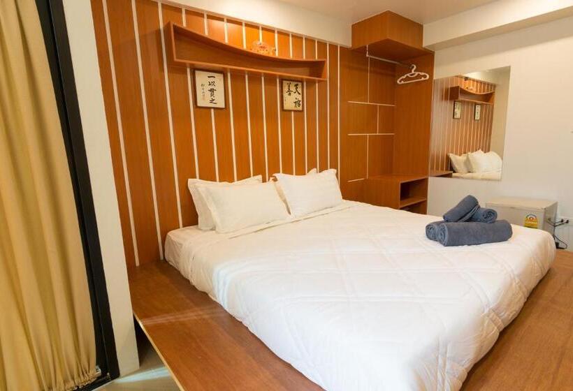 带大床的豪华间, 2 Feel Bed Station