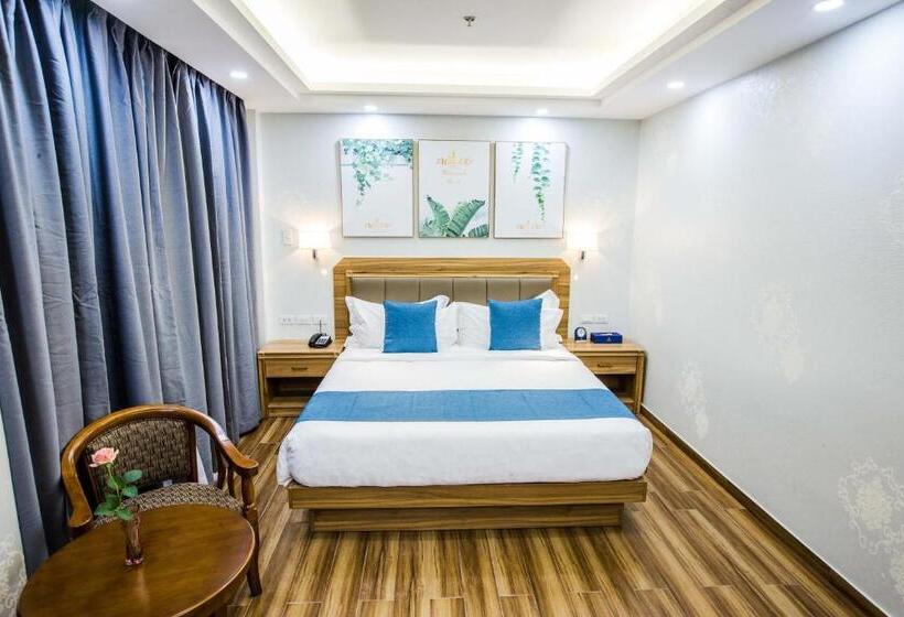 Люкс Повышенной Комфортности, Costa Palawan Resort