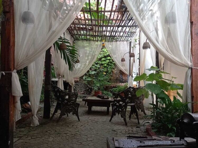스탠다드 트리플 룸, Palma Hostel