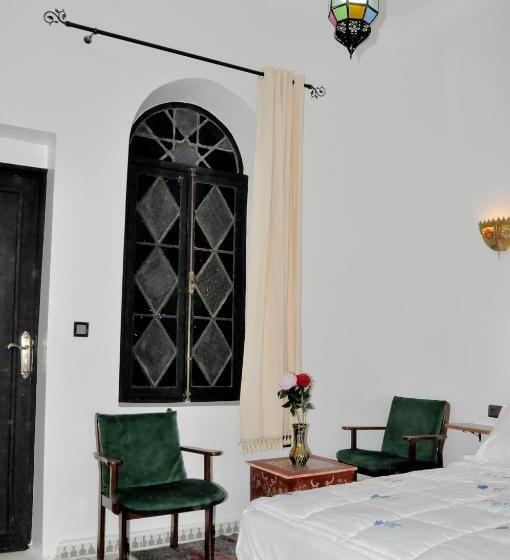 חדר דלוקס, Riad Tingis
