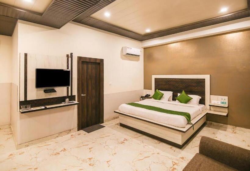 Family Suite, Yashogopal Resortico