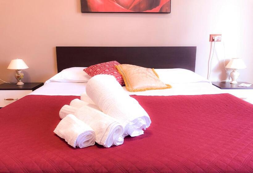 اتاق لوکس با بالکن, B&b Sikelia Mare