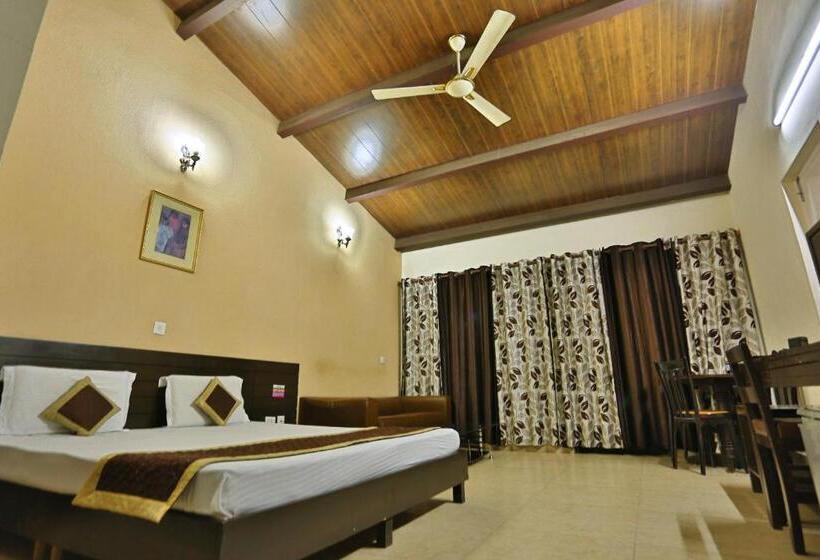 חדר דלוקס, Kasang Regency Hill Resort