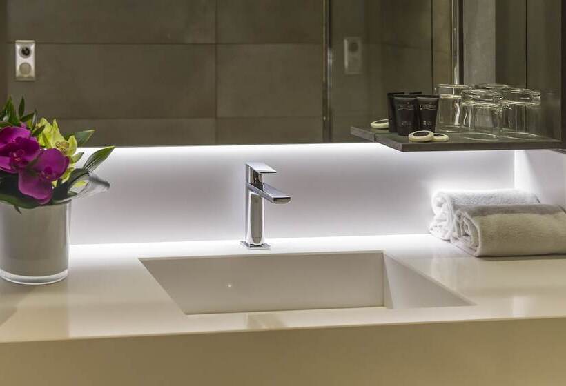 Студия Премиум, Nemea Appart Hotel Cannes Palais