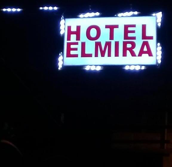 اتاق استاندارد سه نفره, Elmira
