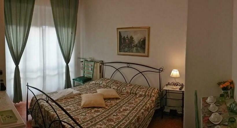 اتاق استاندارد با بالکن, Le Midi Versilia