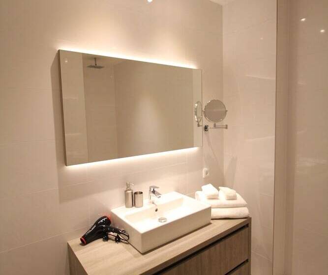 스탠다드 스튜디오, Adagio Amsterdam City South