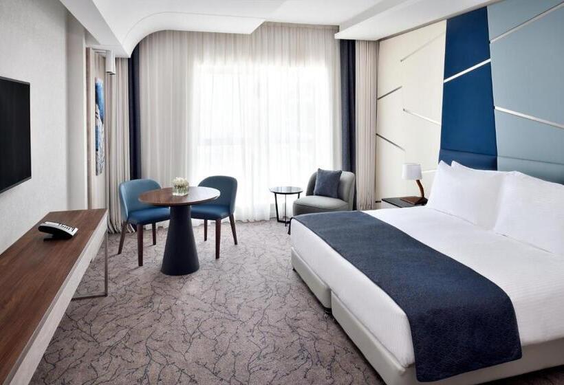 Номер Deluxe Кровать Кинг, Mövenpick Hotel Apartments Downtown Dubai