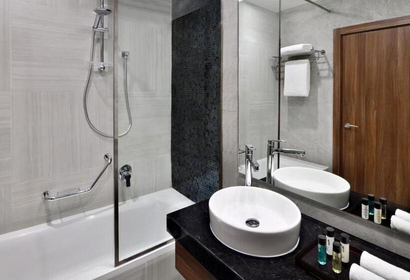 Апартаменты 1 Спальня с Видом, Mövenpick Hotel Apartments Downtown Dubai