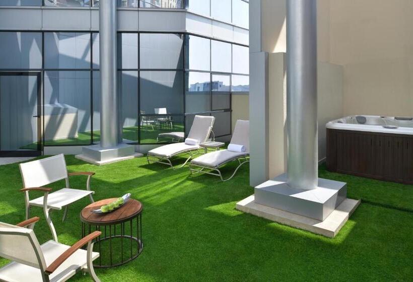 Пентхаус, Mövenpick Hotel Apartments Downtown Dubai