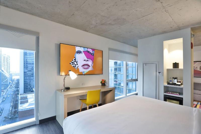 اتاق استاندارد با تخت بزرگ, Aloft Chicago Mag Mile