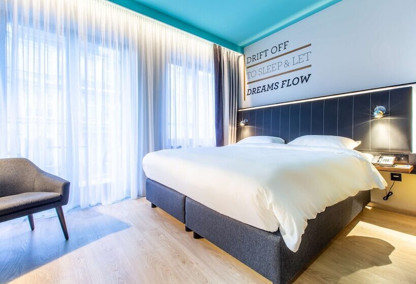 غرفة قياسية مزوَّدة بشُرفة, Park Inn By Radisson Poznan