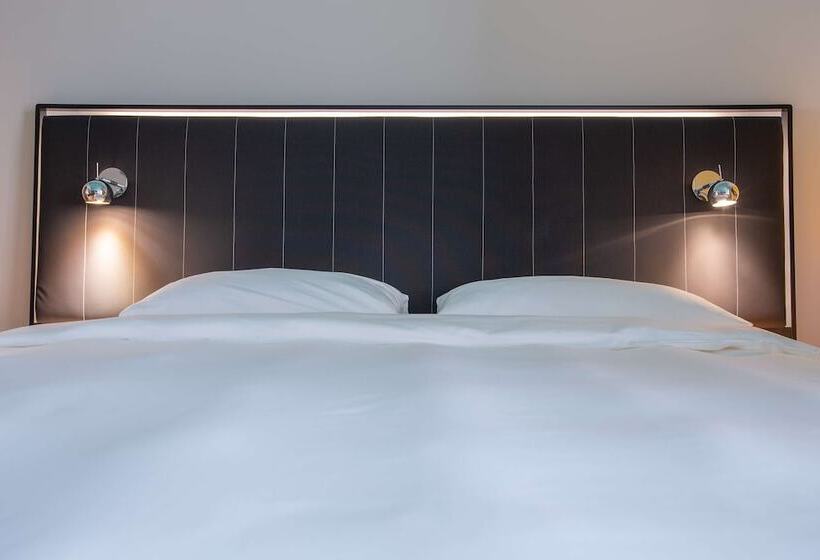 غرفة قياسية مزوَّدة بشُرفة, Park Inn By Radisson Poznan