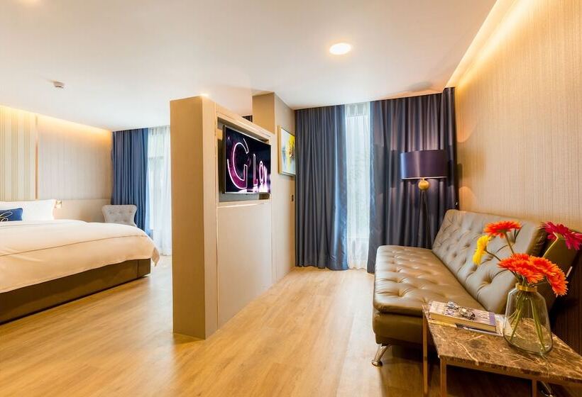 Люкс Премиум, Glow Sukhumvit 5