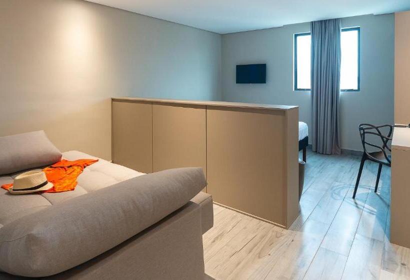 家庭公寓, Ibis Styles Itauna