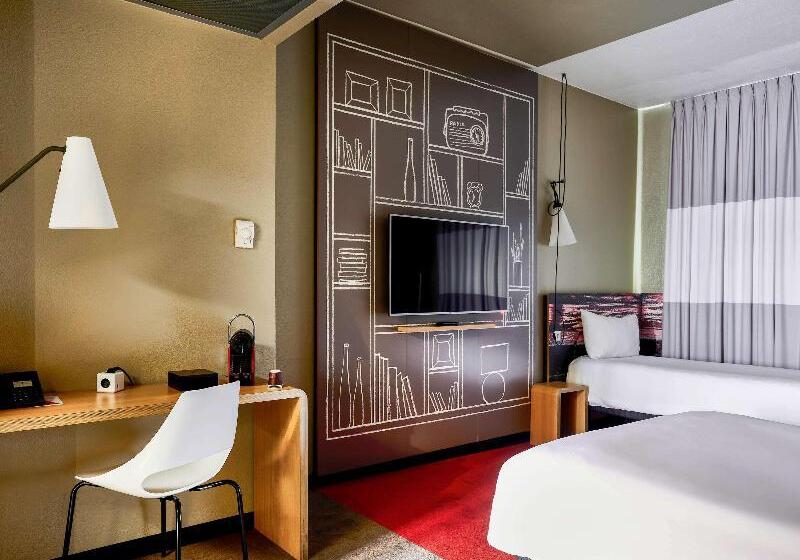 Номер Стандарт Адаптированный для Инвалидов, Innside By Meliá Paris Charles De Gaulle Airport
