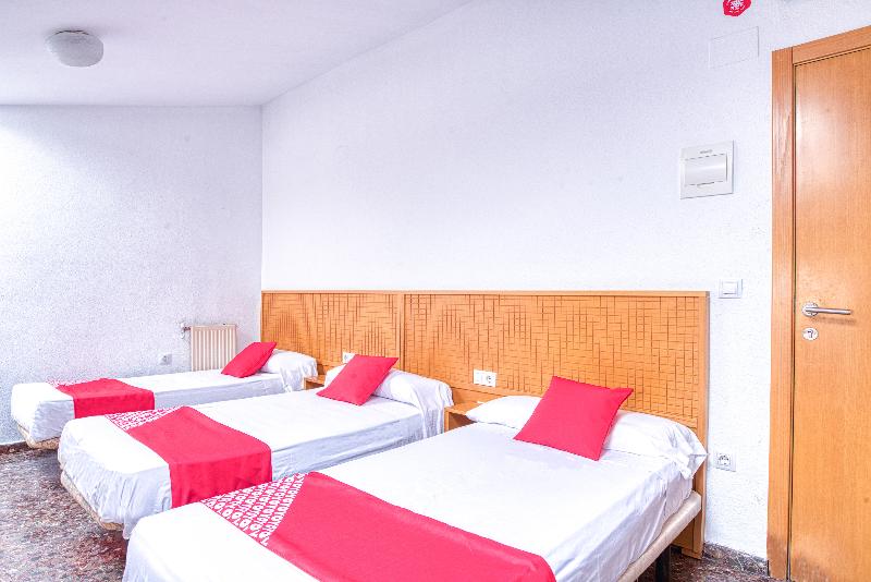 Номер Стандарт Трехместный, Hostal Nova Picanya
