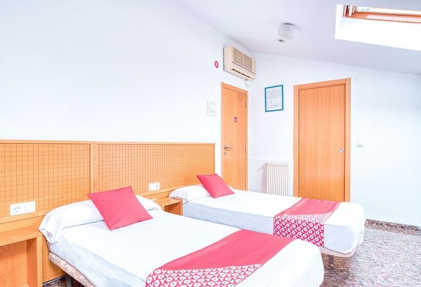 Номер Стандарт Трехместный, Hostal Nova Picanya