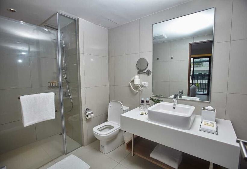 Номер Deluxe Кровать Кинг, Quest Hotel Tagaytay