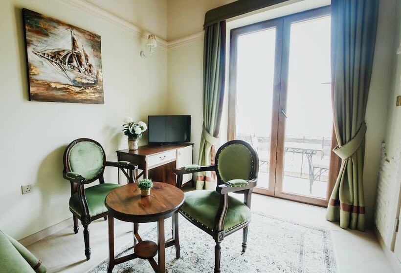 غرفة قياسية, Sofia Boutique