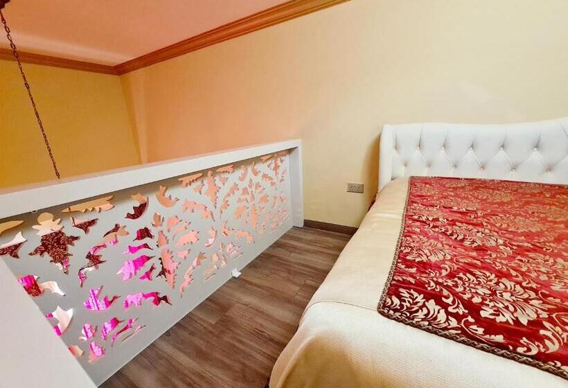 غرفة إقتصادية, Sofia Boutique