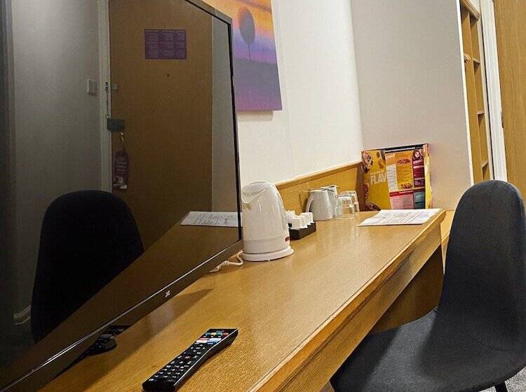 Номер Стандарт, Purple Roomz Preston South