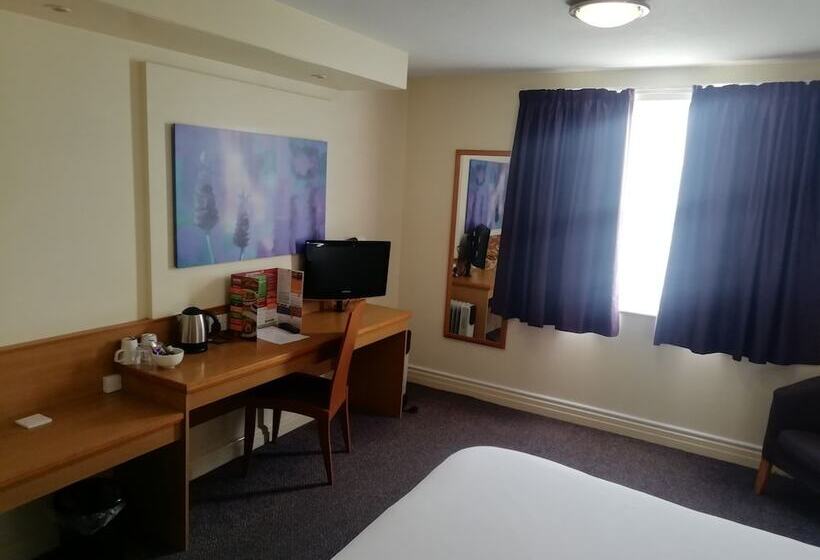 Номер Стандарт, Purple Roomz Preston South