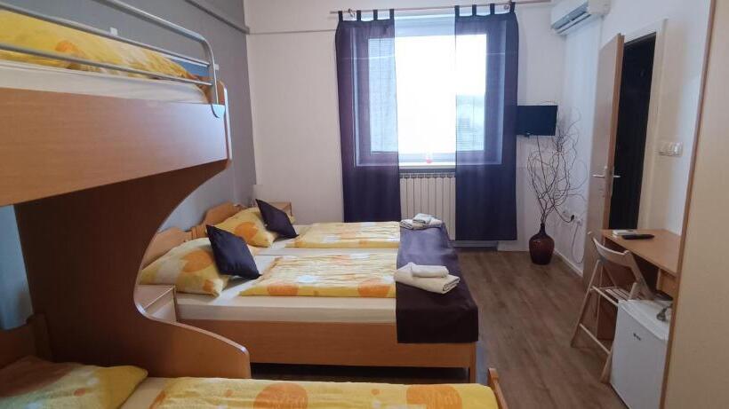 اتاق استاندارد چهار تخته, Apartments Furman   Self Check In