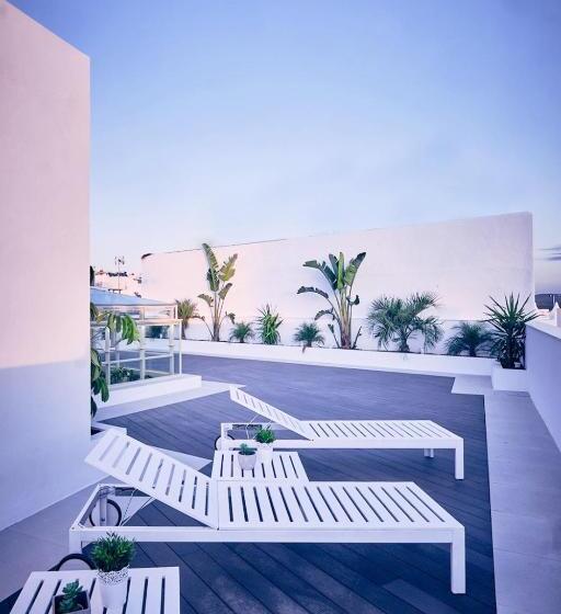 スタンダードインサイドビュールーム, La Casa Del Arco