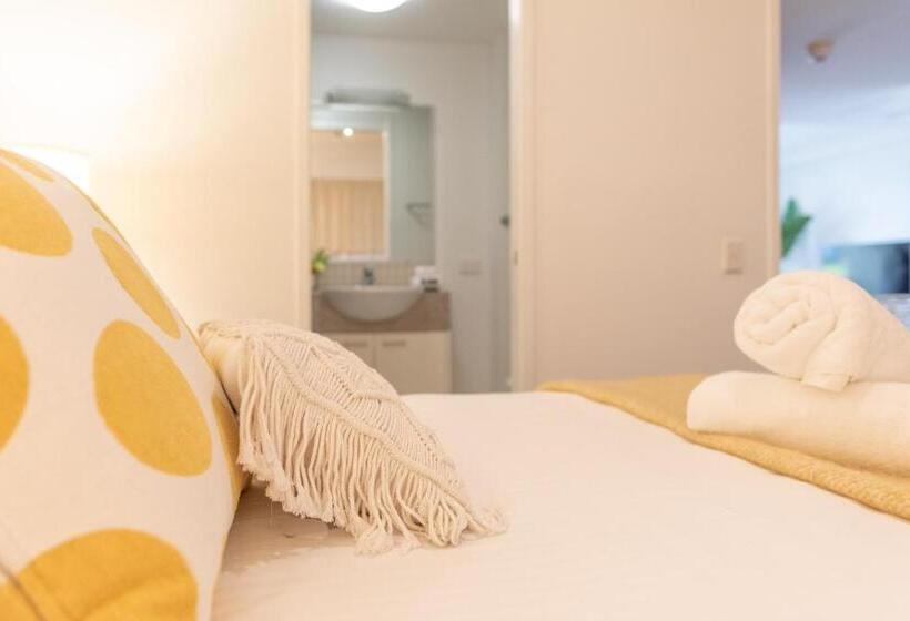 Апартаменты 2 Спальни, Grandview Apartments