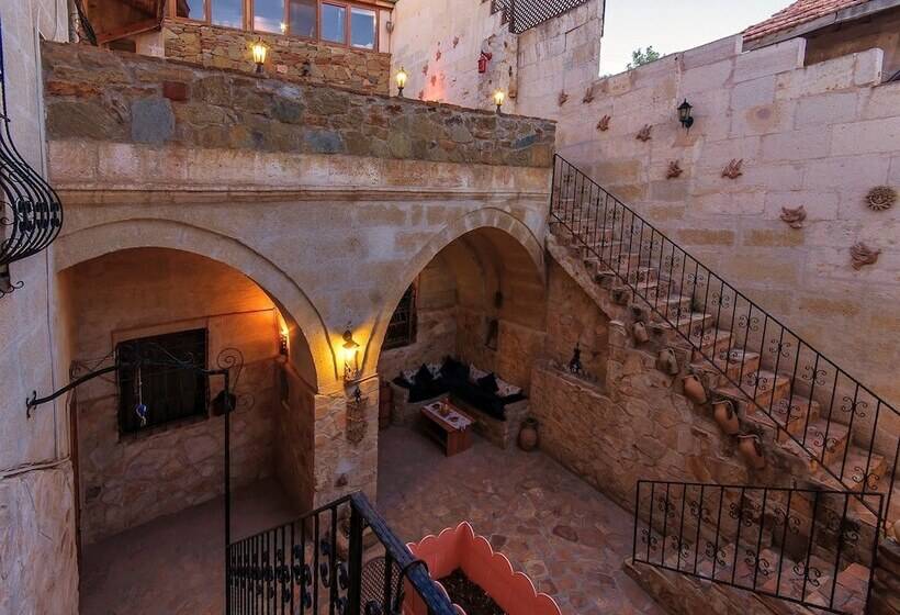 Люкс Повышенной Комфортности, Adanos Konuk Evi
