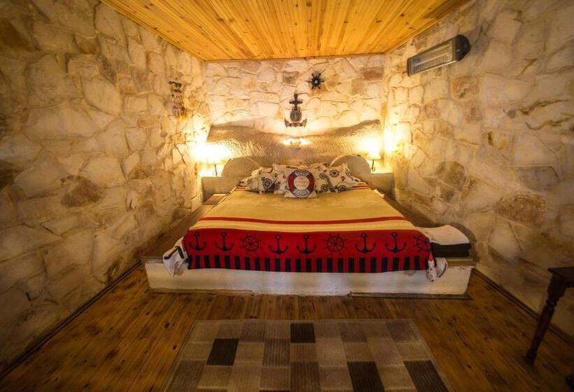Номер Deluxe, Adanos Konuk Evi