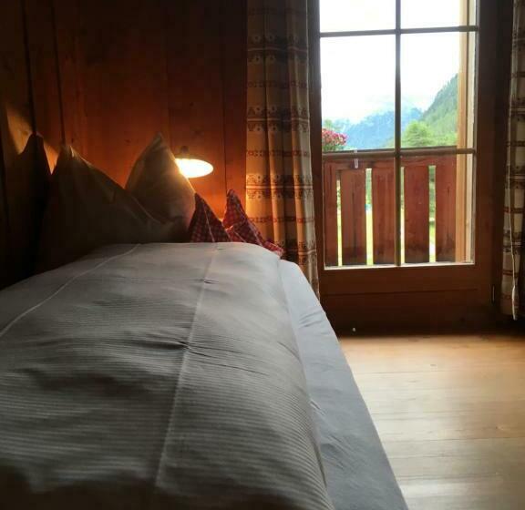 标准单人间共用浴室, Gasthaus Spinas