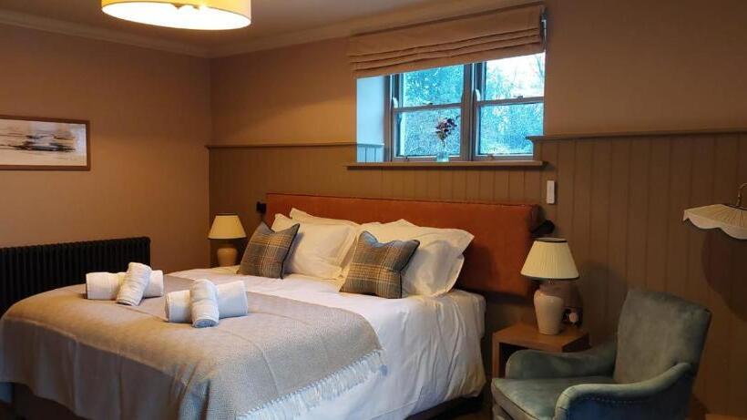 장애인을 위한 스탠다드 룸, The Crown Inn