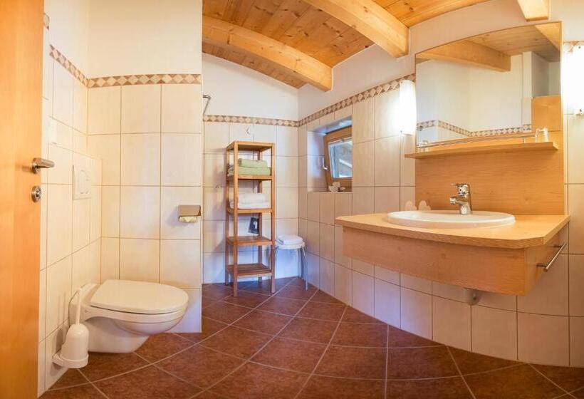 Апартаменты 2 Спальни, Haus Fernblick
