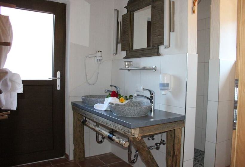 2-Bedroom Classic Apartment, Resort Alt ötztal