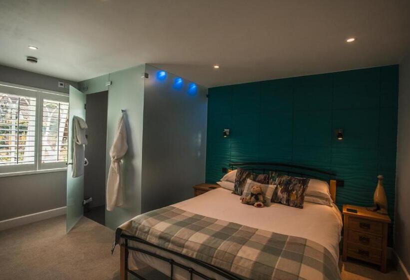 اتاق استاندارد, The Salty Monk Bed & Breakfast