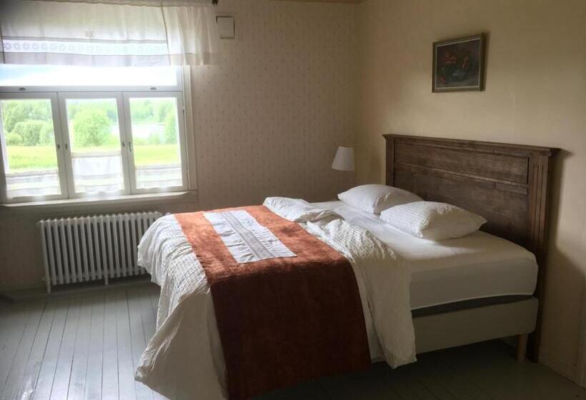 Семейный Номер, Guesthouse Kumpunen