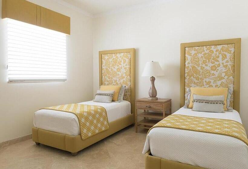 3 Bedroom Suite, The Venetian On Grace Bay