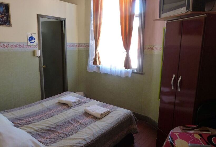 Номер Комфорт, Hostal Residencia Blest Gana