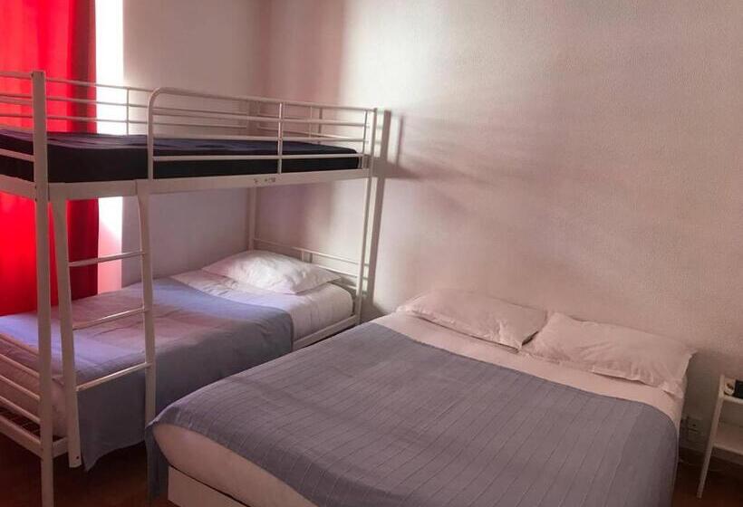 غرفة عائلية, Peters Guesthouse