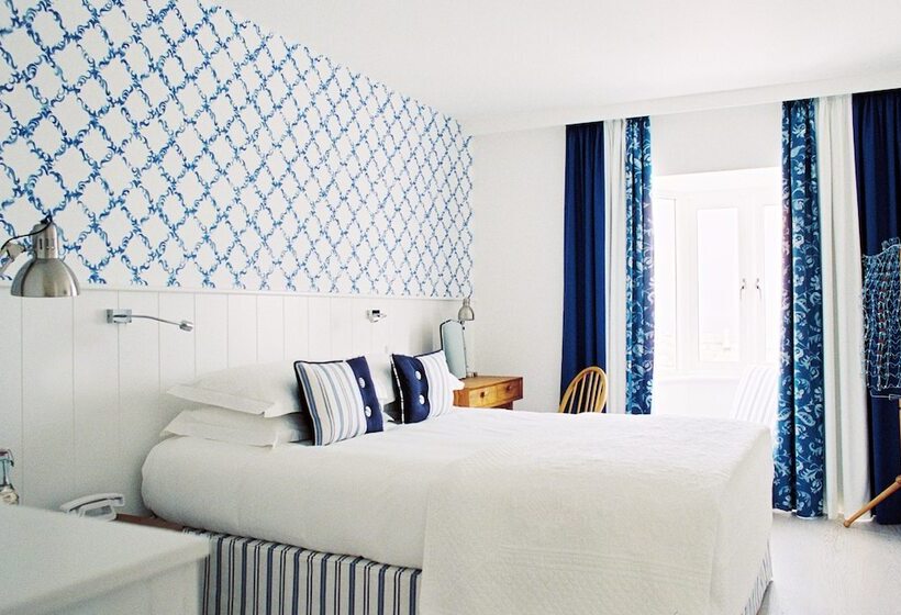 اتاق لوکس با چشم‌انداز, Trevose Harbour House